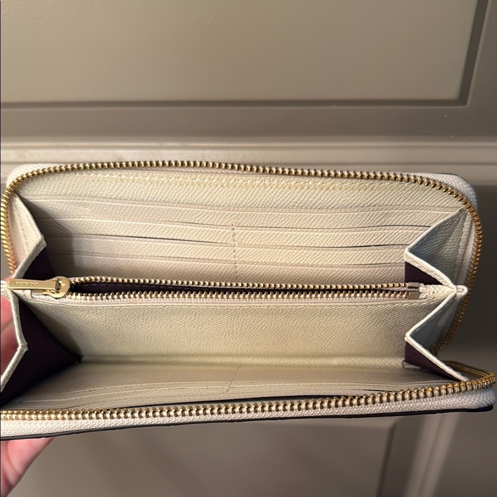 Coach Cream Croc-Embossed Women's Wallet - Picture 3 of 4